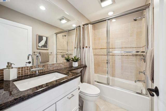 11 Leslyn Lane, Lafayette CA: https://media.crmls.org/mediaz/42632ee8-391a-4d87-a59f-9235450ed4a8.jpg