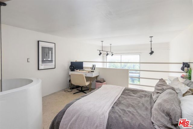 1440 Veteran Avenue, Los Angeles, California 90024, 1 Bedroom Bedrooms, ,1 BathroomBathrooms,Condominium,For Sale,Veteran,24392605