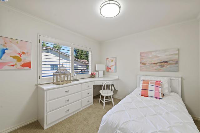 3338 Marsh Hawk Court, Pleasanton CA: https://media.crmls.org/mediaz/4263d5ac-66f3-4b68-9e13-e3b539c020b2.jpg