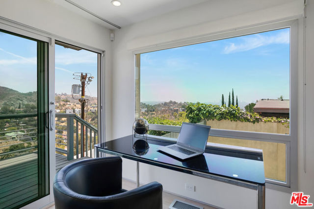 2742 Creston Drive, Los Angeles CA: https://media.crmls.org/mediaz/426406a5-a7c0-4971-ad74-9a86c47232ab.jpg