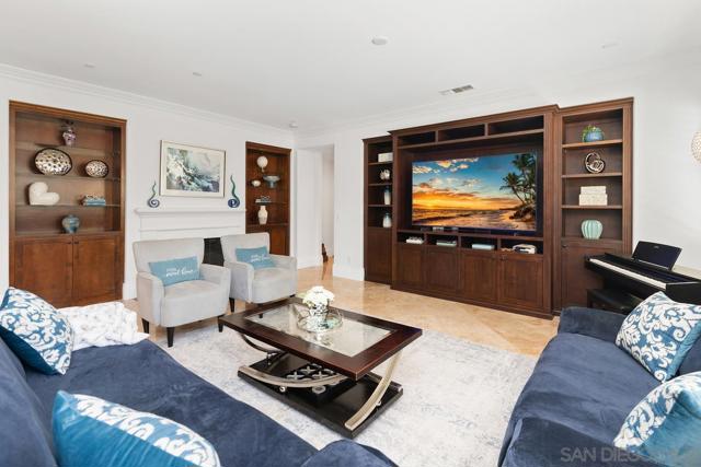 10237 Paseo De Linda, San Diego CA: https://media.crmls.org/mediaz/42641164-2027-4a40-a7bb-a09f28022b04.jpg