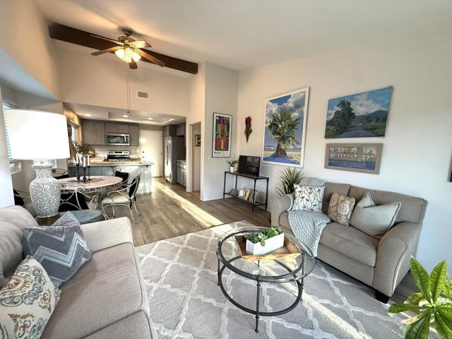 Detail Gallery Image 12 of 27 For 3439 Lakewood St, Carlsbad,  CA 92010 - 3 Beds | 2 Baths