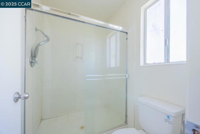 139 Thrush Ct, Hercules CA: https://media.crmls.org/mediaz/426581e9-bf62-4194-b8a4-dc714f9db319.jpg