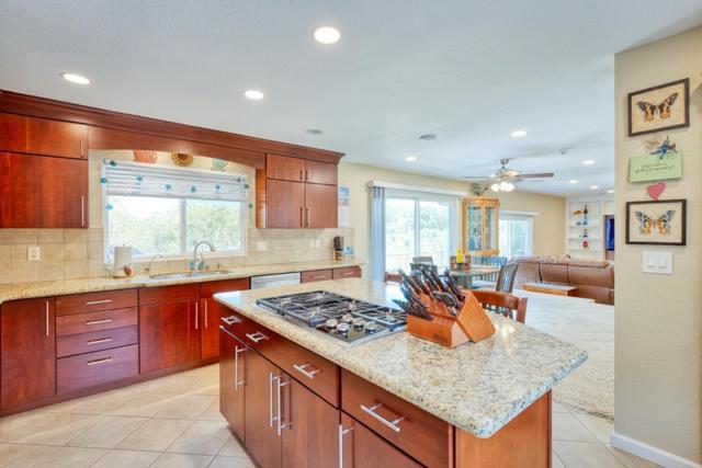 19608 Brentwood Court, Prunedale CA: https://media.crmls.org/mediaz/426597ec-863f-46cb-a364-cdeb358b7738.jpg