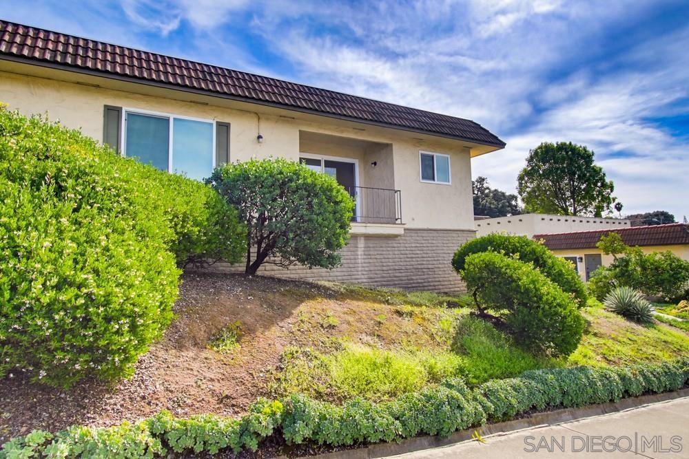 725 4th Ave - photo 3