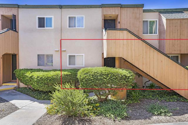 8703 Lake Murray Blvd, San Diego CA: https://media.crmls.org/mediaz/42671493-ccf7-4bd6-8914-a2a47bfb00a8.jpg