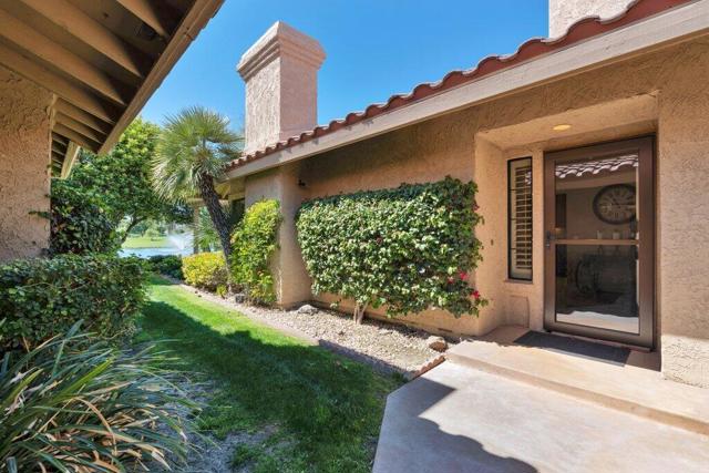 Image 19 of 33 For 77791 Woodhaven Drive