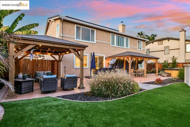 596 Toscanna Court, Brentwood CA: https://media.crmls.org/mediaz/42678039-b198-43c1-897e-9e01368e9503.jpg