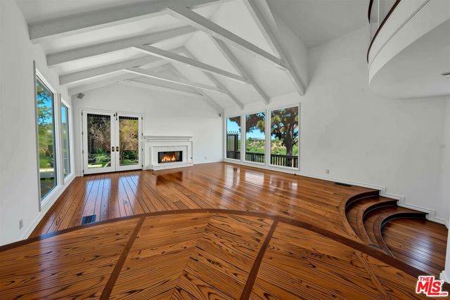 4 Bed Home for Sale in Los Angeles, California