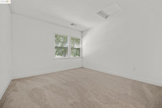 18499 Lewiston Dr, Lathrop CA: https://media.crmls.org/mediaz/42681455-9f5e-4b27-a4c0-1fc2eb2d82ce.jpg