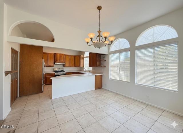 Detail Gallery Image 3 of 12 For 165 S Santa Rosa St, Ventura,  CA 93001 - 3 Beds | 2 Baths