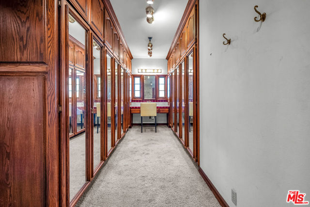 6024 Woodland View Drive, Woodland Hills CA: https://media.crmls.org/mediaz/42690fbd-43c7-4fba-9693-d4348d9a86ad.jpg