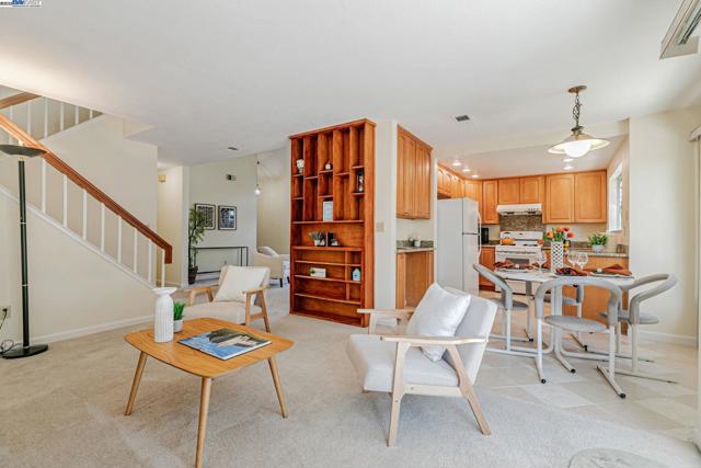 Image 8 of 58 For 42210 Live Oak Cir