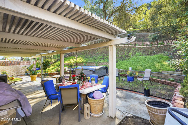 29148 Hillrise Drive, Agoura Hills CA: https://media.crmls.org/mediaz/426943d8-1d2b-475c-b8f6-25542b4028fb.jpg