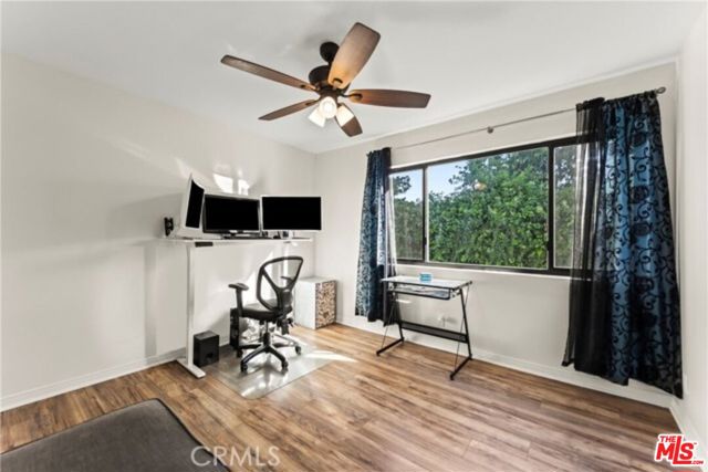 4227 Freedom Drive, Calabasas CA: https://media.crmls.org/mediaz/426a4d21-1f46-4be5-ac9b-39473b4f9328.jpg