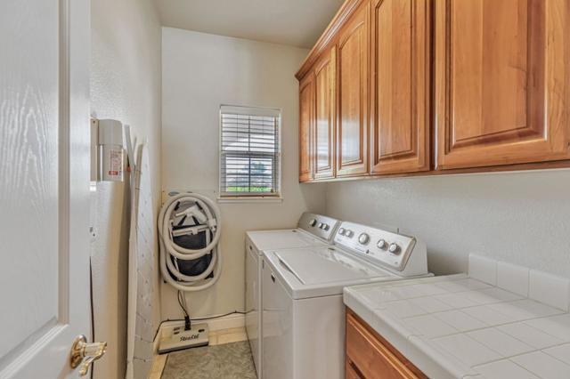 1152 Little River Drive, Hollister CA: https://media.crmls.org/mediaz/426a8f0c-f9c1-4b06-a051-81432a79ca92.jpg