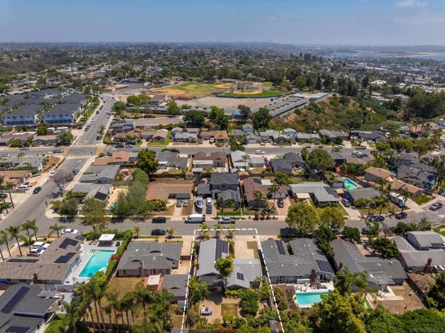 4472 Huerfano Ave, San Diego CA: https://media.crmls.org/mediaz/426ba8fa-02cb-4816-9e53-4f590c0fd001.jpg