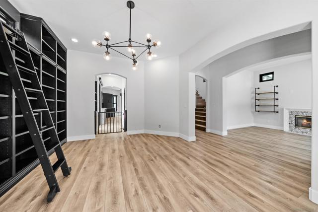 3160 Goldfinch St, San Diego CA: https://media.crmls.org/mediaz/426c4254-9d3c-44b6-a718-8dad8bb23f7c.jpg