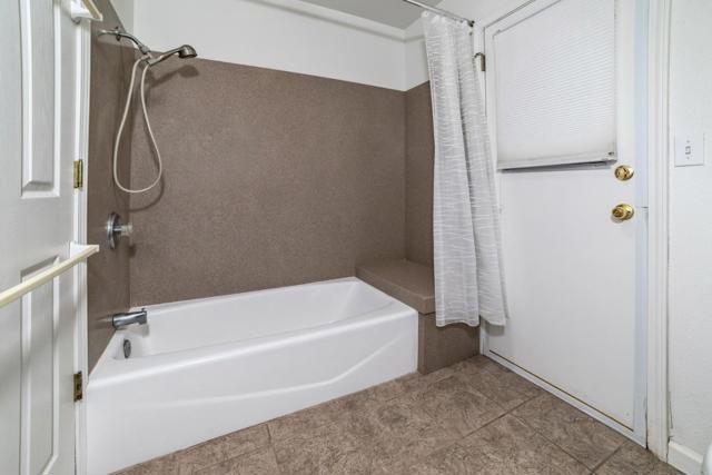 41508 Roaring River Court, Coarsegold CA: https://media.crmls.org/mediaz/426ccee6-436f-4650-ae87-7190002978a1.jpg