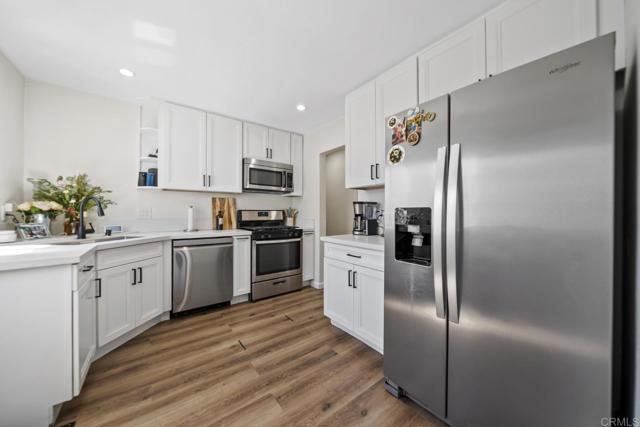 Image 2 of 34 For 2330 Di Foss Street