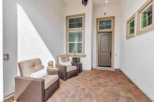 7832 Cobblestone Court, Gilroy CA: https://media.crmls.org/mediaz/426d5ee2-bc2e-475d-bfb6-10fa7d974fb7.jpg