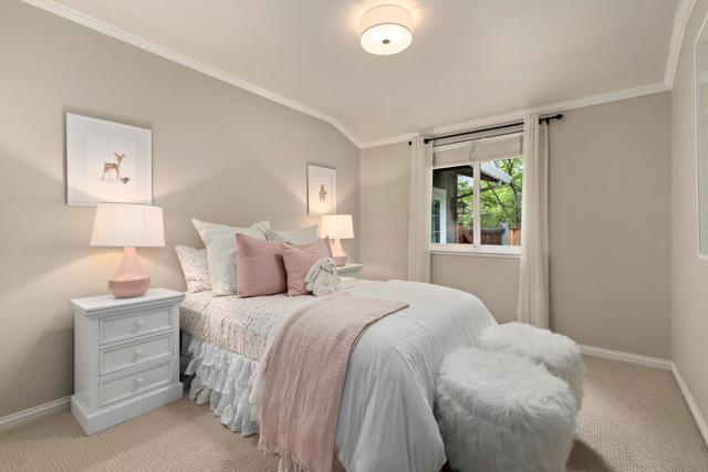 60 Vasilakos Way, Menlo Park CA: https://media.crmls.org/mediaz/427040f3-388c-42b2-a5f0-3663b18fbeab.jpg