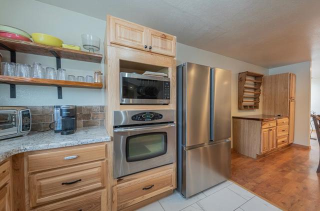 528 La Mesa Drive, Salinas CA: https://media.crmls.org/mediaz/42708f97-f32c-410b-be2a-1dcd35807794.jpg