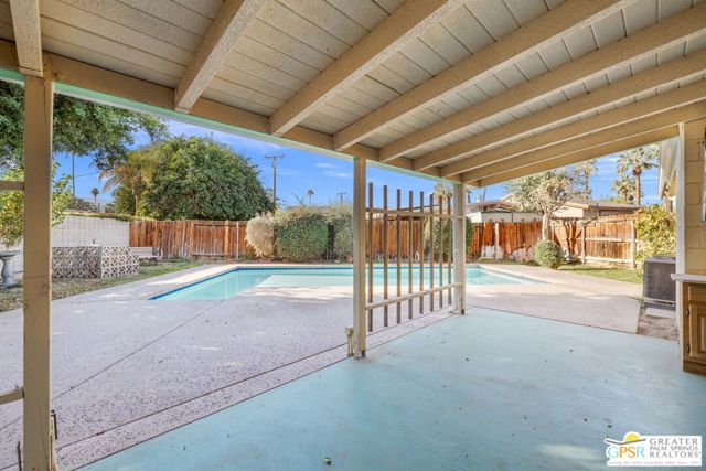 74127 Velardo Drive, Palm Desert CA: https://media.crmls.org/mediaz/427107eb-f031-4473-9242-ff1d8317c763.jpg