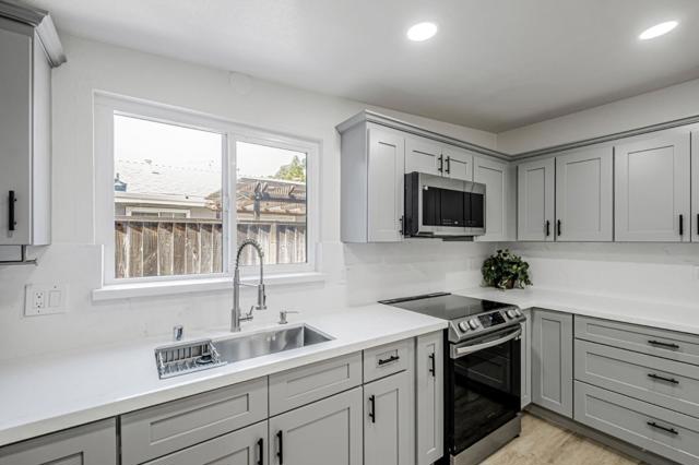 714 Wasatch Drive, Fremont CA: https://media.crmls.org/mediaz/42735928-b2ca-41f9-aa9e-7a19bb5c67e9.jpg