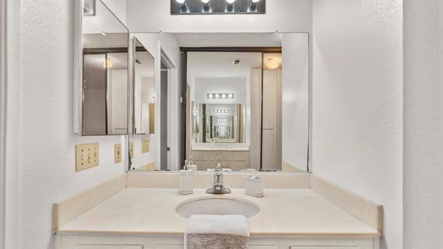 Detail Gallery Image 31 of 41 For 10684 Dabney Dr #106,  San Diego,  CA 92126 - 2 Beds | 2 Baths