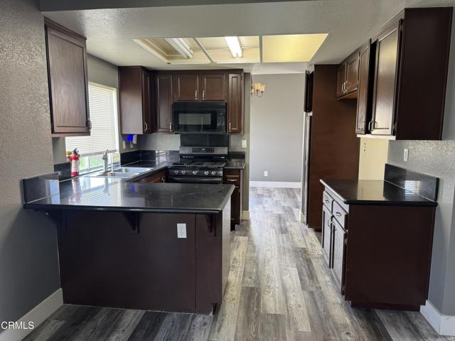 Detail Gallery Image 6 of 23 For 40148 La Cota Dr, Palmdale,  CA 93550 - 3 Beds | 2/1 Baths