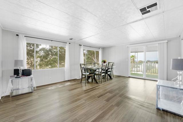 2003 Bayview Heights Dr, San Diego CA: https://media.crmls.org/mediaz/4273b2bb-1a3e-4f07-8b34-f939daaffff8.jpg
