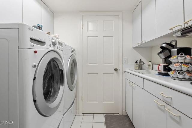 518 Lincoln Drive, Ventura CA: https://media.crmls.org/mediaz/42744c5a-898f-47c1-a6ef-a4aaa790c220.jpg