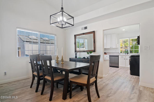 1791 Hewitt Place, Simi Valley CA: https://media.crmls.org/mediaz/42749a39-0003-4533-aa3b-6060d8e007de.jpg