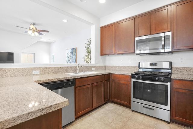 1665 Santa Alexia Avenue, Chula Vista CA: https://media.crmls.org/mediaz/4274d849-a39f-4944-bc63-b34b684ece29.jpg