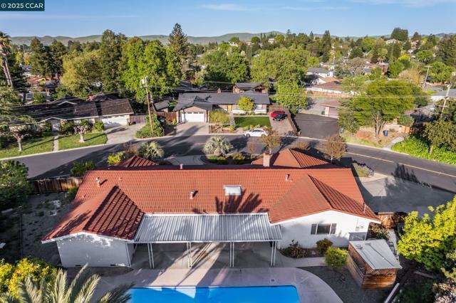 3710 Northridge Dr, Concord CA: https://media.crmls.org/mediaz/42759280-d92d-4232-a1e4-9691d5d5d950.jpg