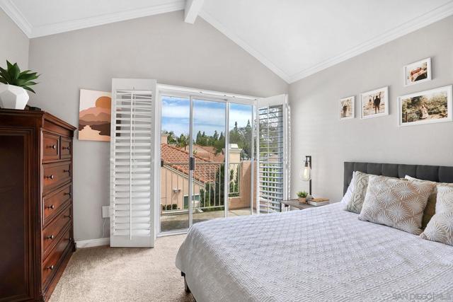 731 Edgewater Dr, Chula Vista CA: https://media.crmls.org/mediaz/4275f3b8-7ceb-49e3-bd41-5e4a494f3bc4.jpg