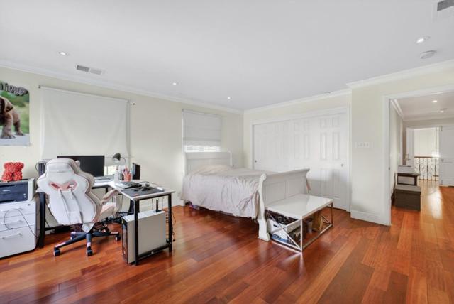 746 Jacaranda Circle, Hillsborough CA: https://media.crmls.org/mediaz/42764b3c-c706-48f1-b237-7ea8419d297a.jpg