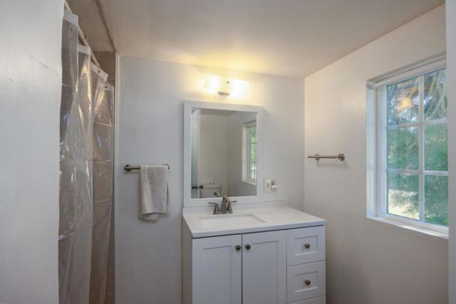 1650 Stage Road, Pescadero CA: https://media.crmls.org/mediaz/42768760-aaf8-440f-bf44-7c1c7bb94b01.jpg