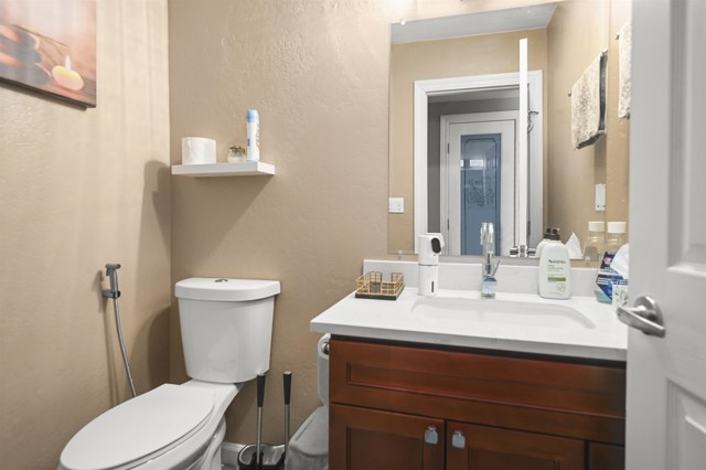 5333 Park Highlands Blvd, Concord CA: https://media.crmls.org/mediaz/42771325-25f7-4f27-8132-b7deb5a62e8d.jpg