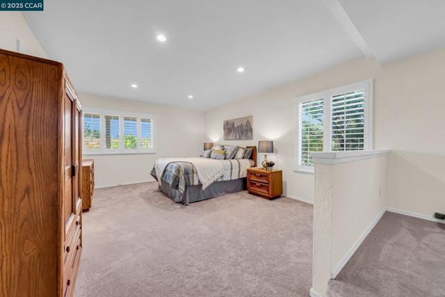 1310 Lewis Ln, Pinole CA: https://media.crmls.org/mediaz/42782ba3-908f-473b-ab37-e26ff84f50ec.jpg