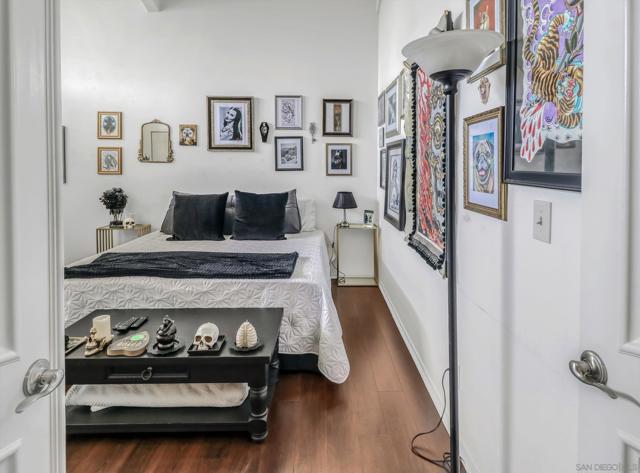 4804 La Villa Marina, Marina del Rey CA: https://media.crmls.org/mediaz/4278aabd-719f-4554-962b-6a710c15ac1e.jpg
