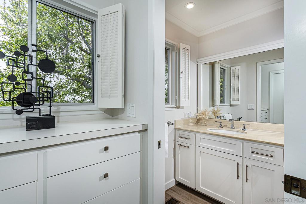 MLS #250035434SD image #19