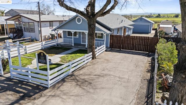 3474 Camino Diablo, Byron CA: https://media.crmls.org/mediaz/427973f2-fbd6-45dc-9990-820eae12e44a.jpg