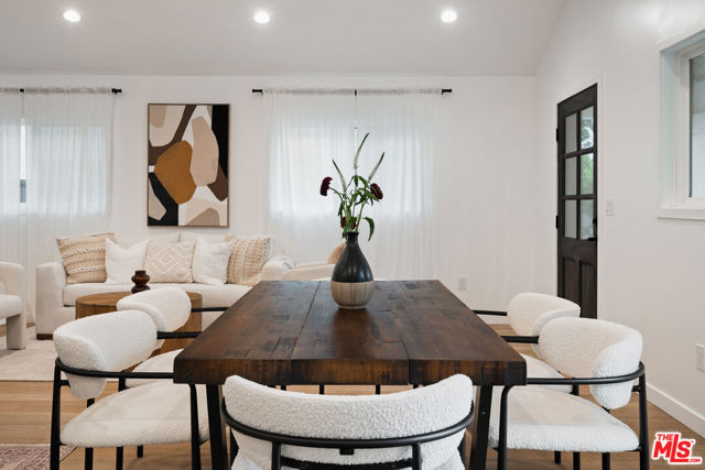 3326 La Clede Avenue, Los Angeles CA: https://media.crmls.org/mediaz/42798093-6efb-4f8d-82cb-642c20cb908e.jpg