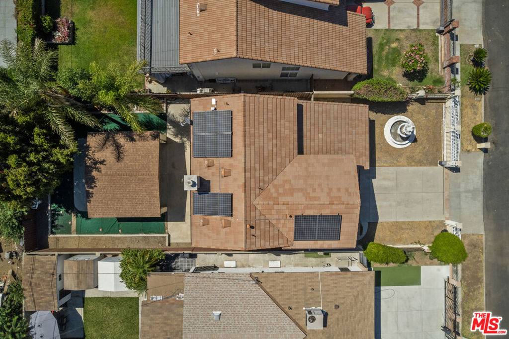 https://media.crmls.org/mediaz/4279fe72-2595-408b-8202-31d35e6dc47d.jpg?preset=X-Large