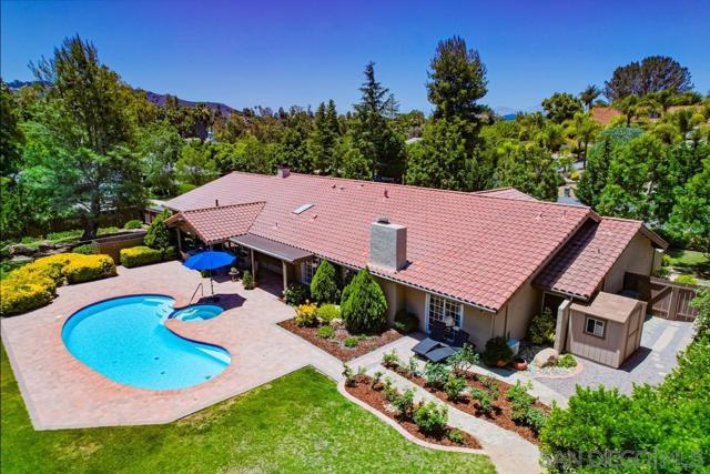 16657 Valle Verde Rd, Poway CA: https://media.crmls.org/mediaz/427ab6e0-2822-456a-8d32-a6bfd0118325.jpg
