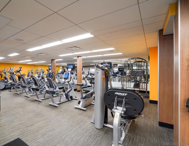 1780 Avenida Del Mundo, Coronado CA: https://media.crmls.org/mediaz/427c0330-a062-48c3-9b82-ce9d2905e698.jpg