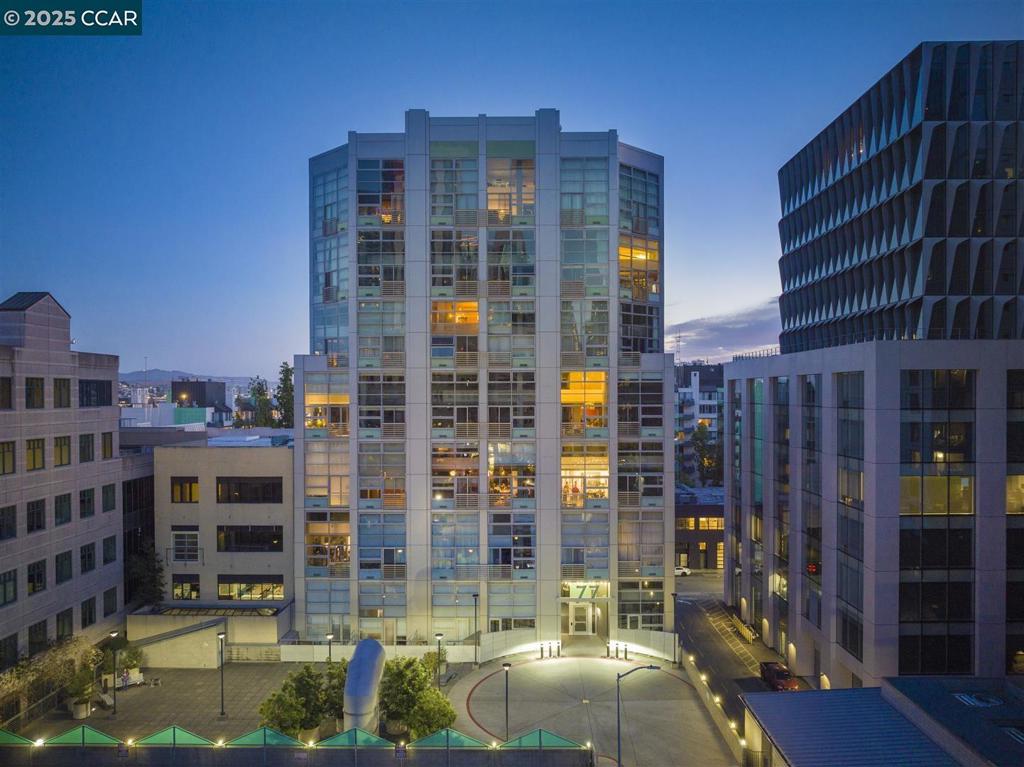 77 Dow Pl #508