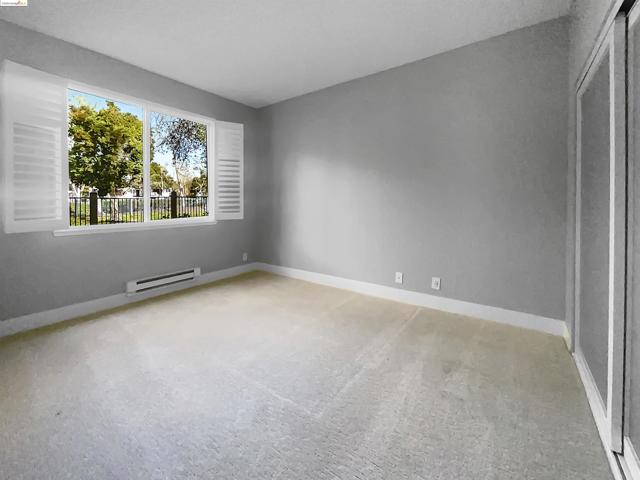 33 Shoreline Ct, Richmond, California 94804, 2 Bedrooms Bedrooms, ,1 BathroomBathrooms,Condominium,For Sale,Shoreline Ct,41055171